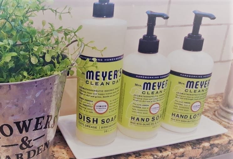 Get your 5 PIECE MRS. MEYER’S GIFT SET GrowIt BuildIT