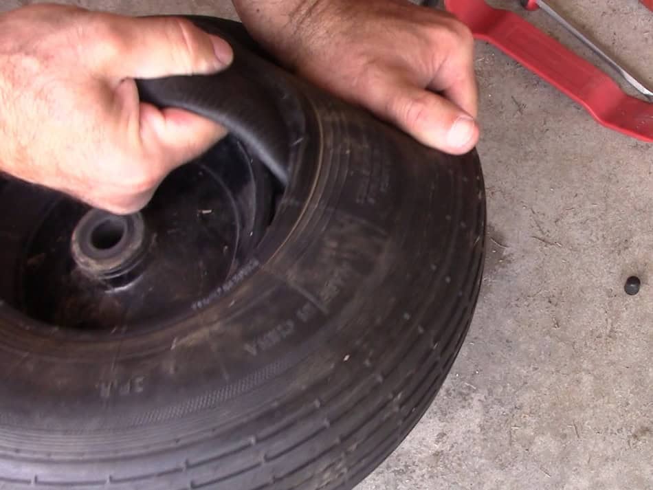 remove inner tube from tire